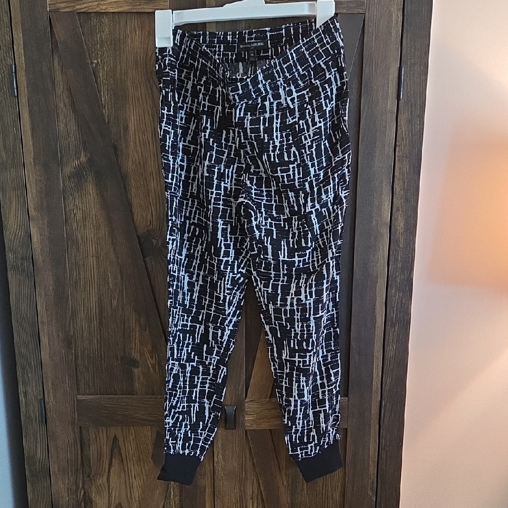 Banana Republic Black and White Joggers